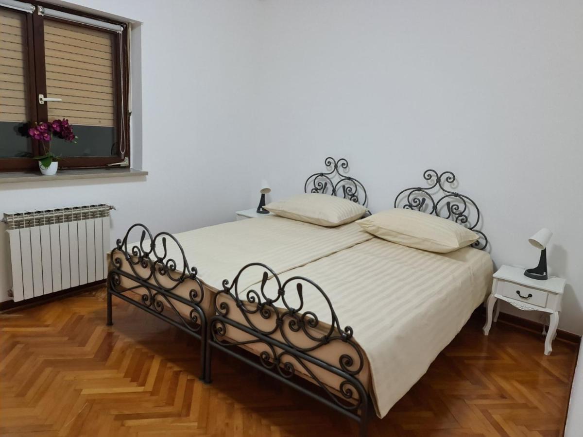 Amore Koper Apartment Exterior photo