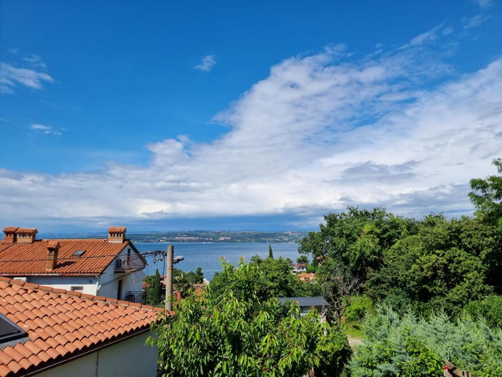 Amore Koper Apartment Exterior photo